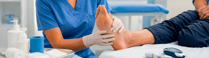 Assistência de enfermagem para pacientes com pés diabéticos